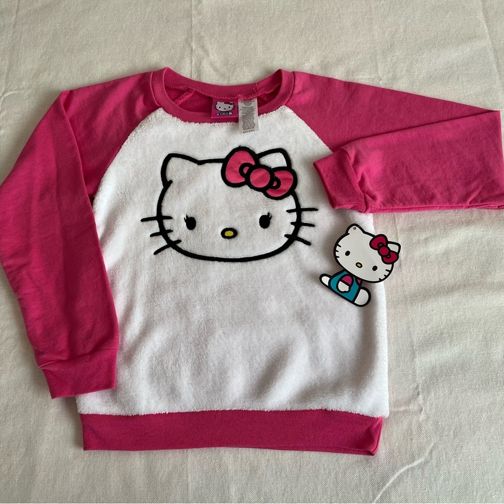 NWT Hello Kitty Kids Fuzzy Top